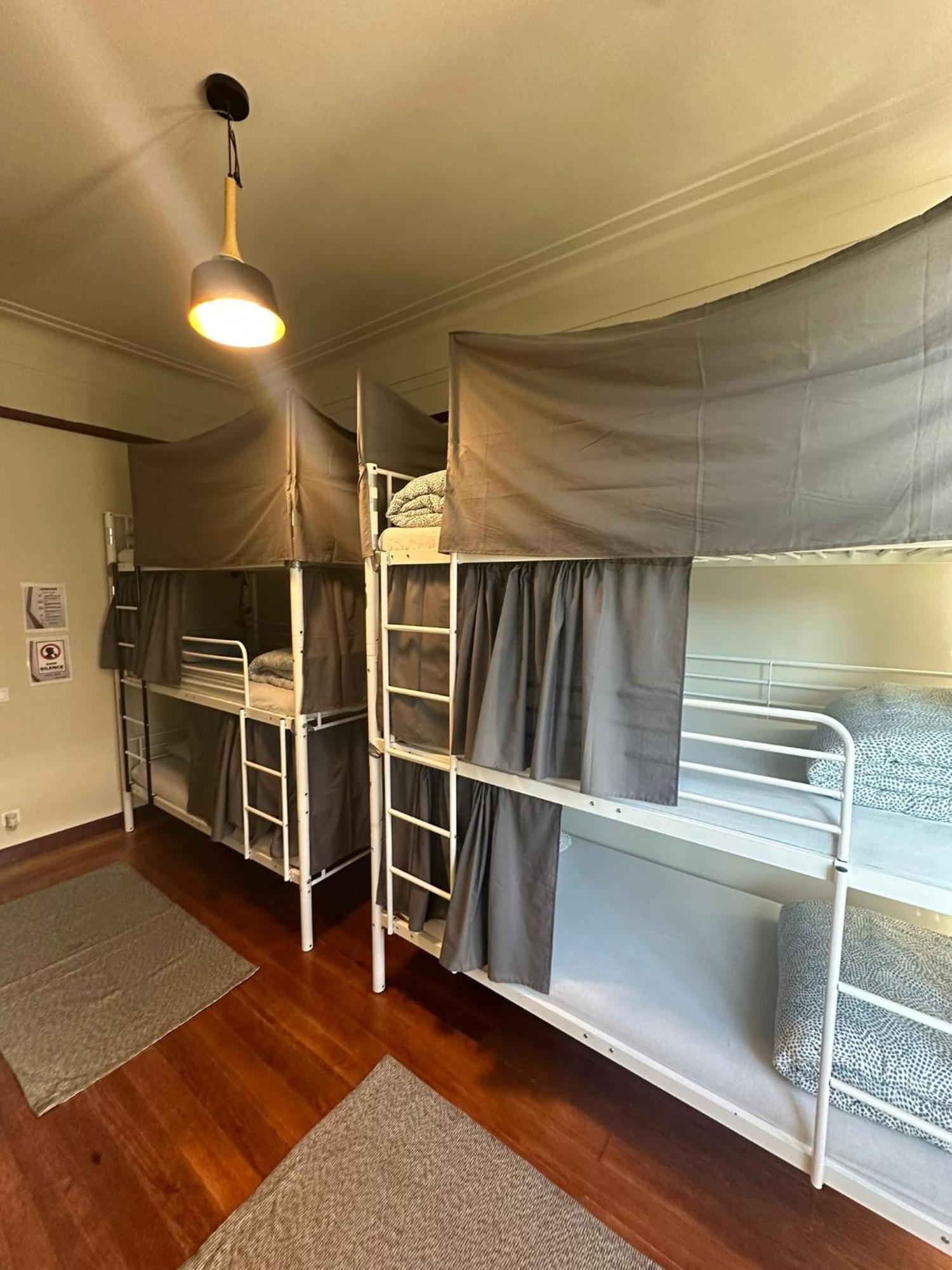 Easy Host Porto Hostel Bagian luar foto