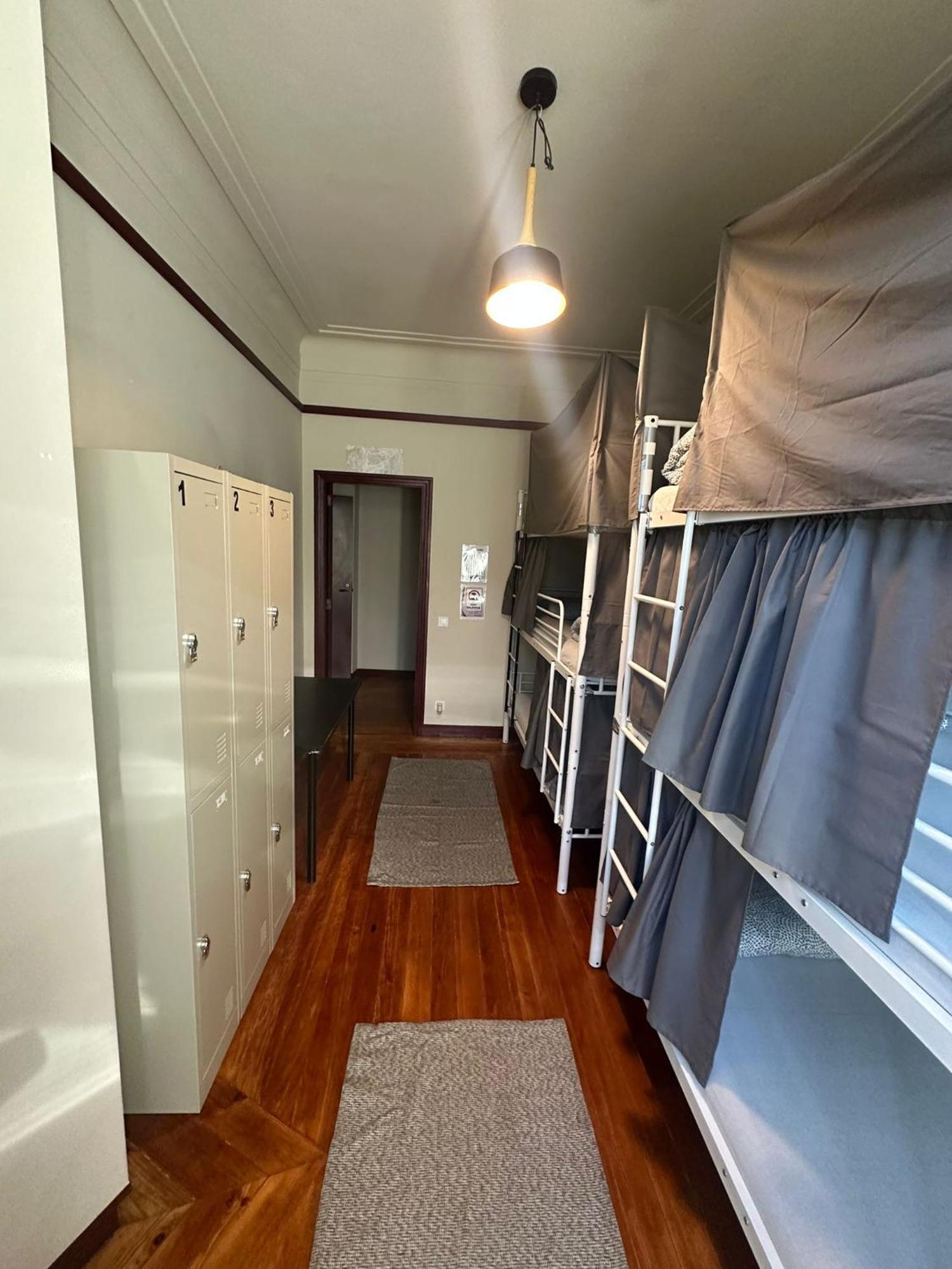 Easy Host Porto Hostel Bagian luar foto