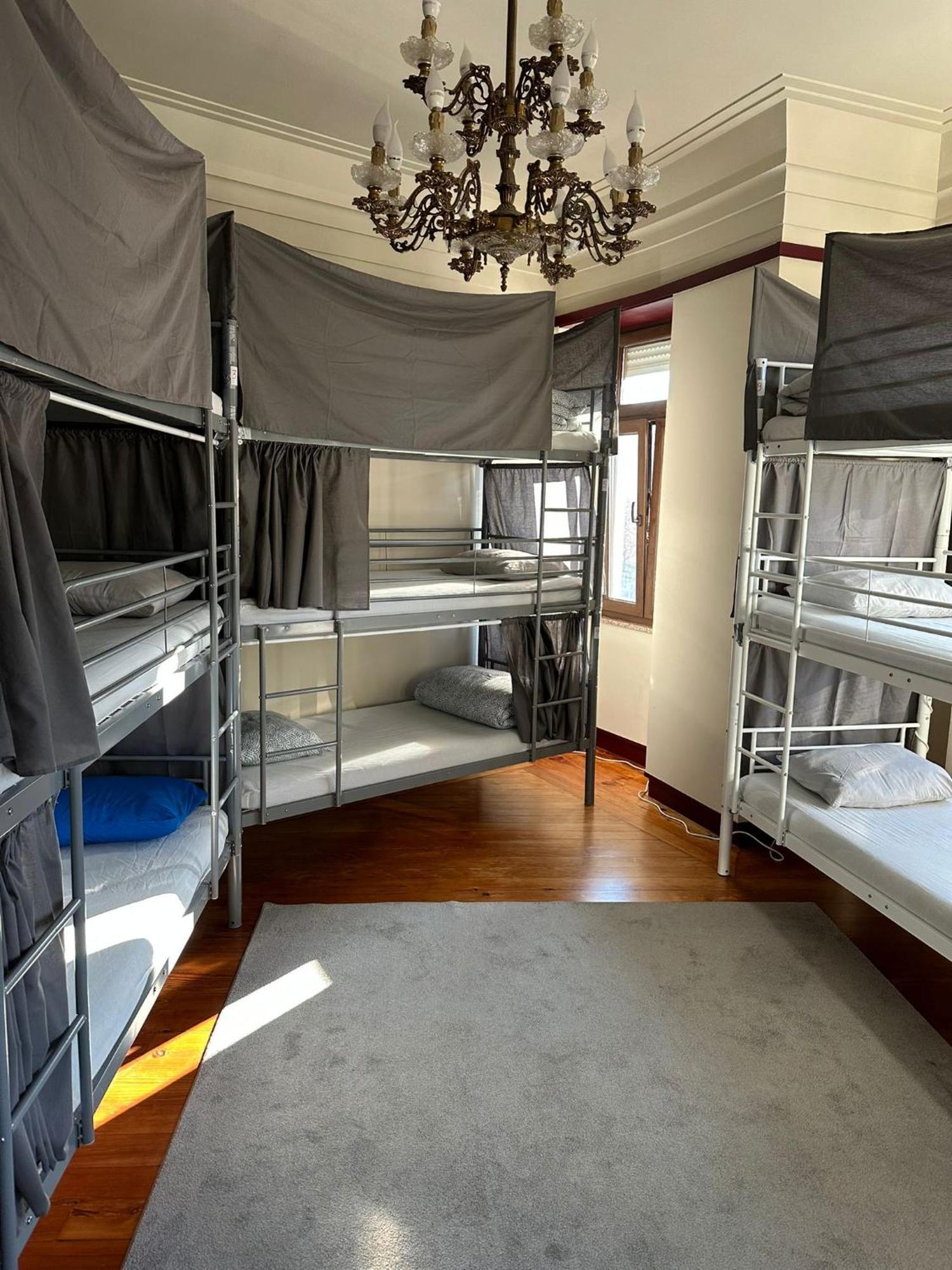 Easy Host Porto Hostel Bagian luar foto
